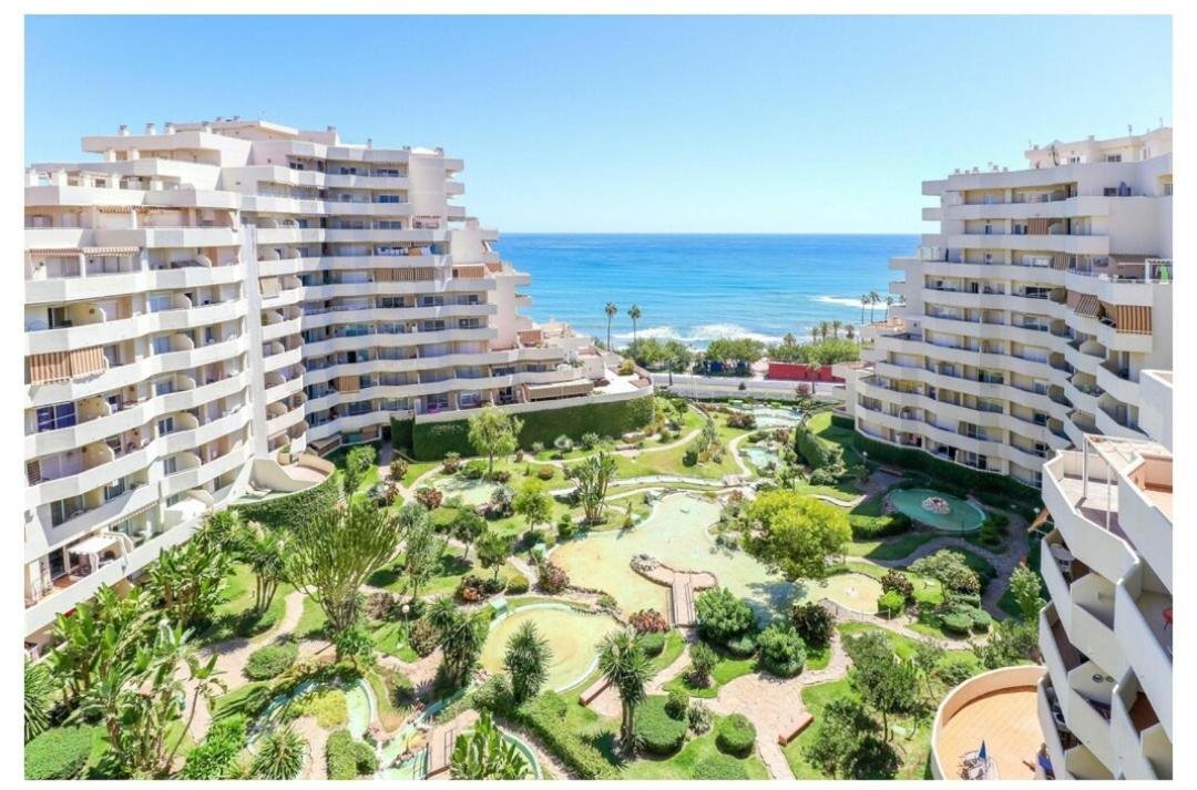 El Estudio De La Playa Benalbeach 324 Gran Terraza Vistas Al Mar Benalmádena Extérieur photo